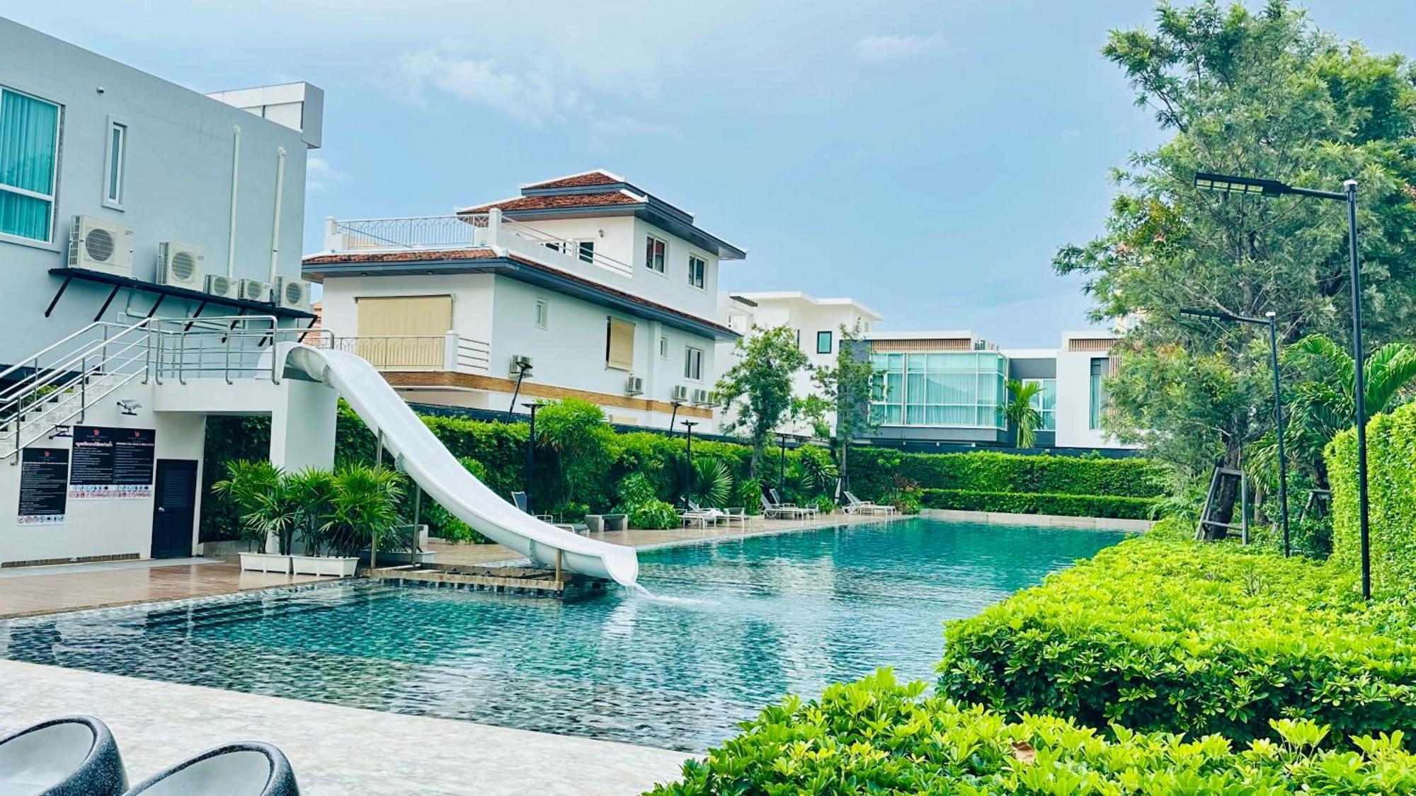 Veranda Pattaya By Sea Hotel 5*
